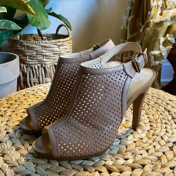 Nine West Beige Heeled Sandals - Picture 1 of 6